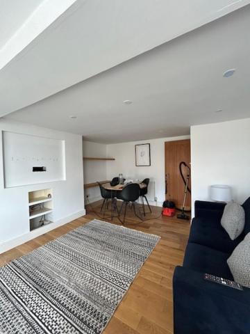 Apartment Garden Square Central 2 Bed & Sea-view *